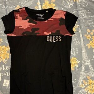 GUESS Women's Black and Pink Camo Tee